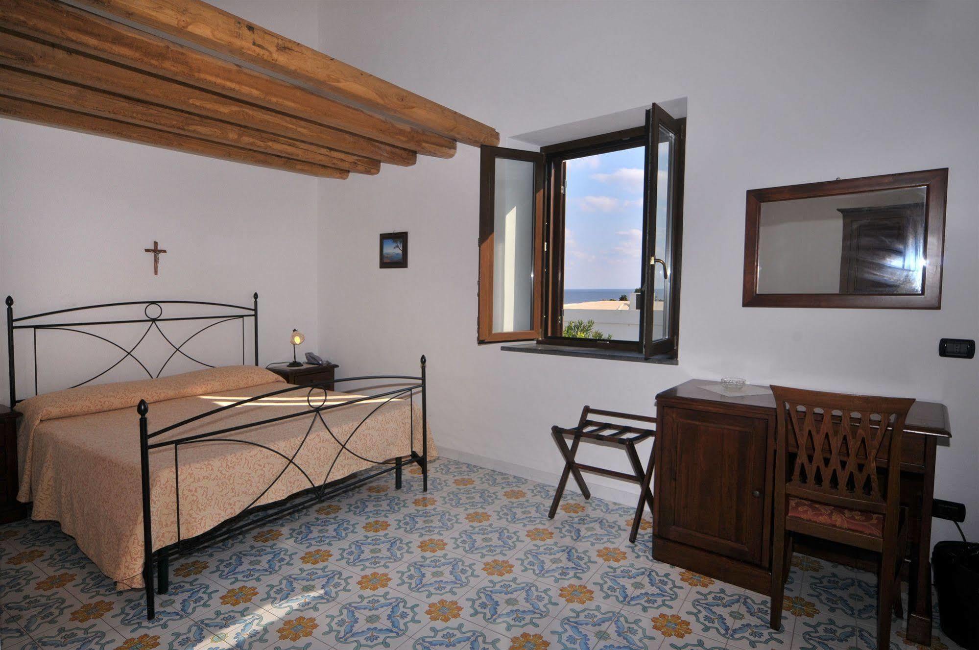 Hotel Villaggio Stromboli - Isola Di Stromboli Dış mekan fotoğraf